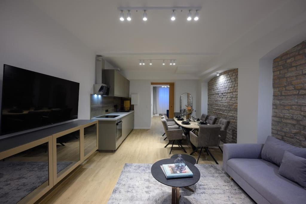 Huge Designer In Mitte 120 Sqm Apartment Berlin