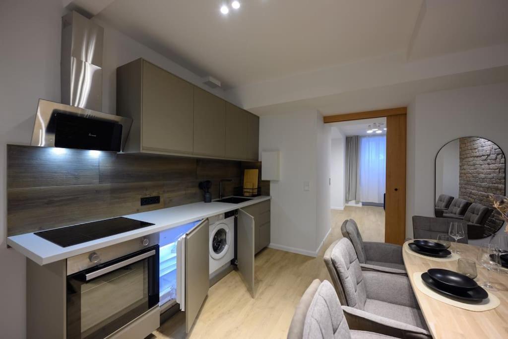 Apartment Huge Designer In Mitte 120 Sqm *